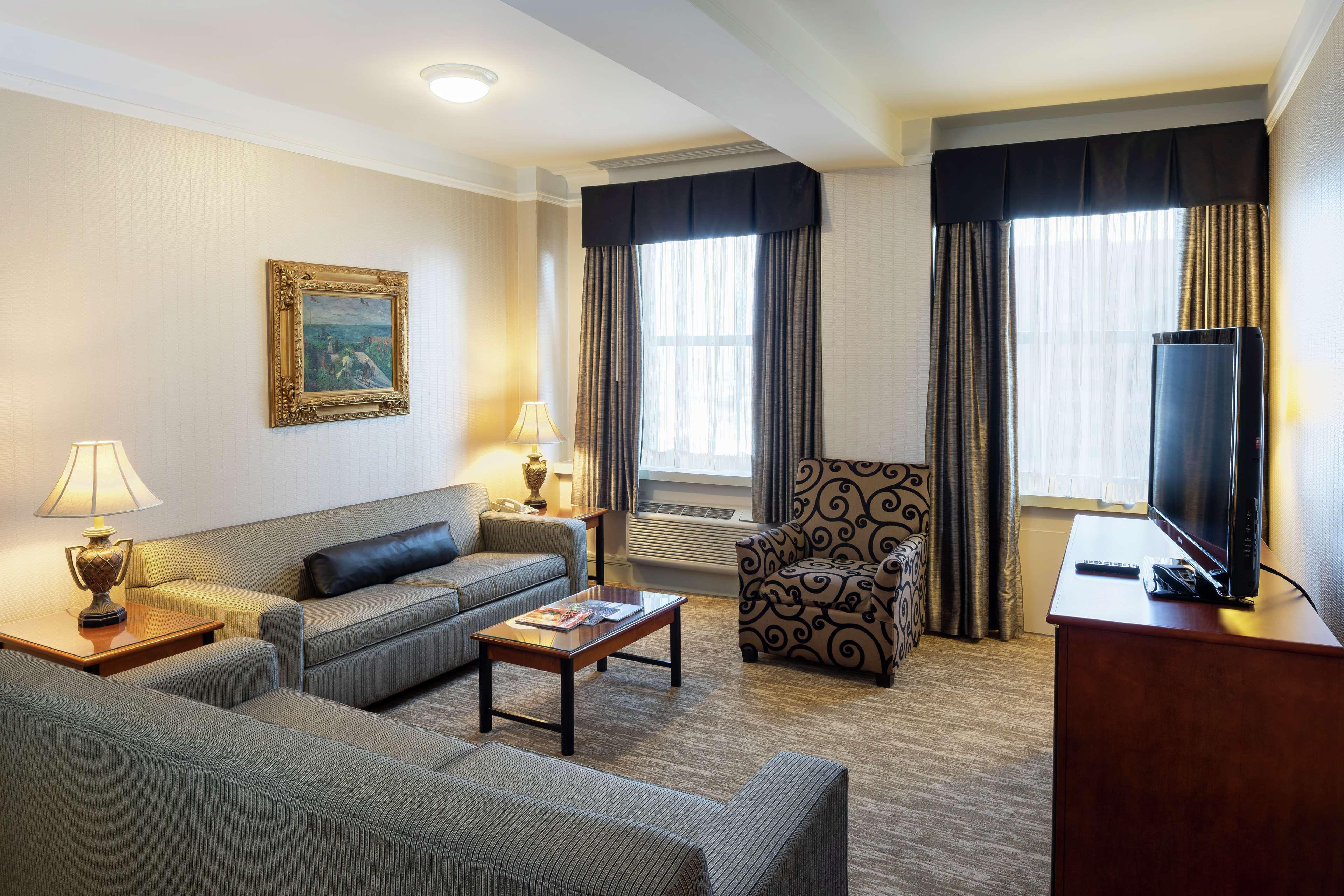 Hilton Cincinnati Netherland Plaza Exterior photo