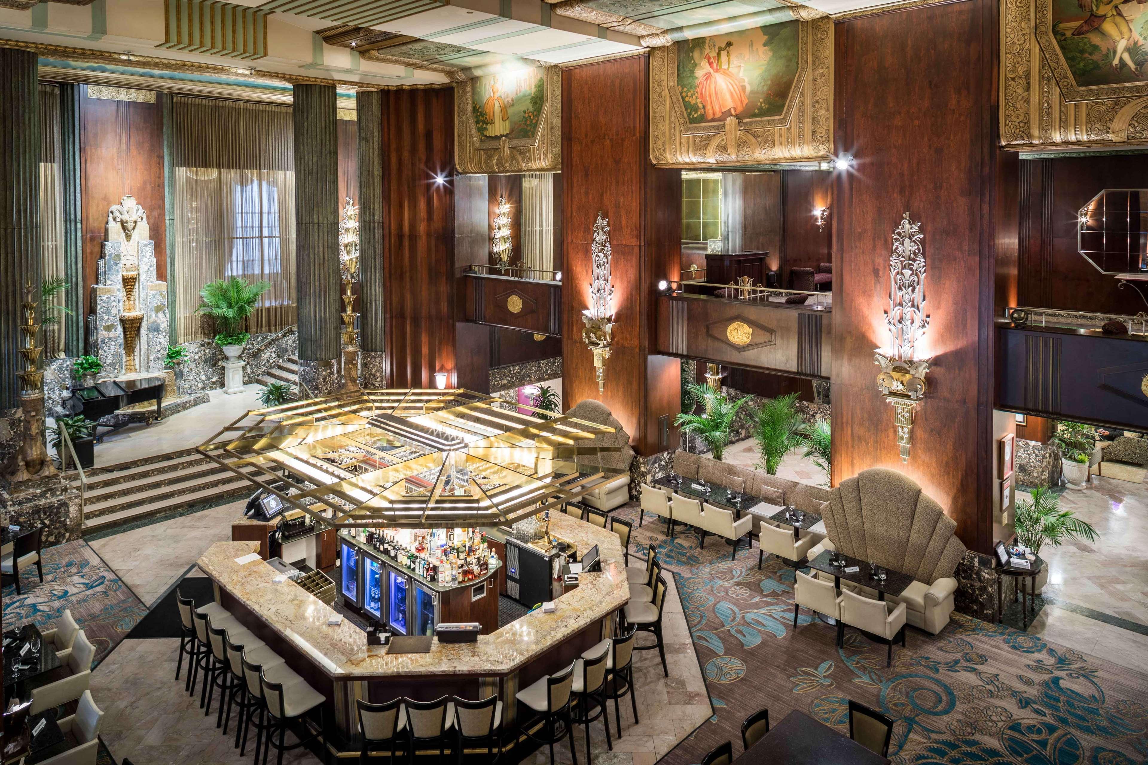 Hilton Cincinnati Netherland Plaza Exterior photo
