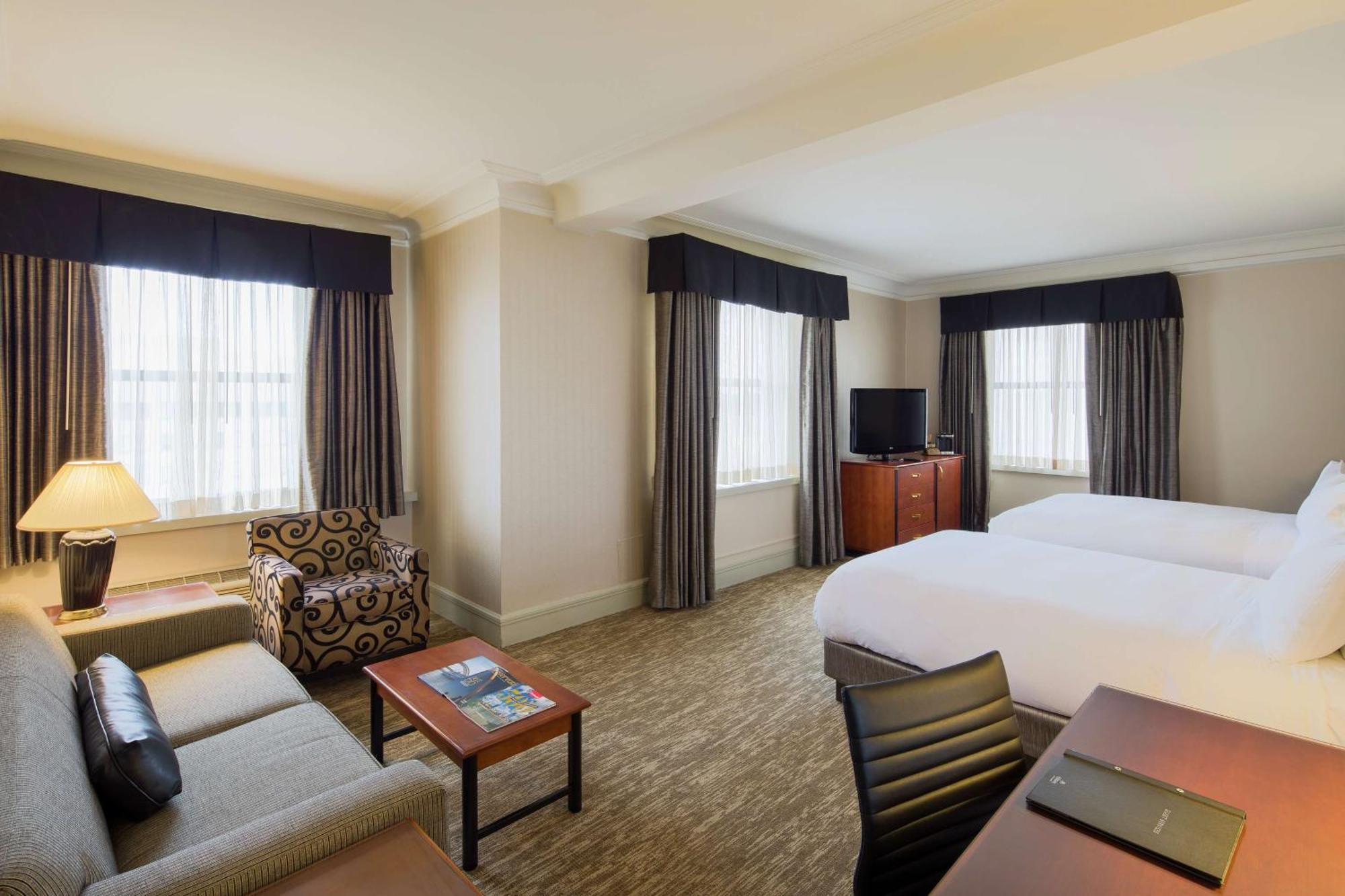Hilton Cincinnati Netherland Plaza Exterior photo